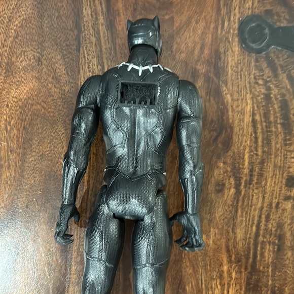 Bundle of Avengers Action Figures - Captain America and Black Panther - Picture 8 of 12